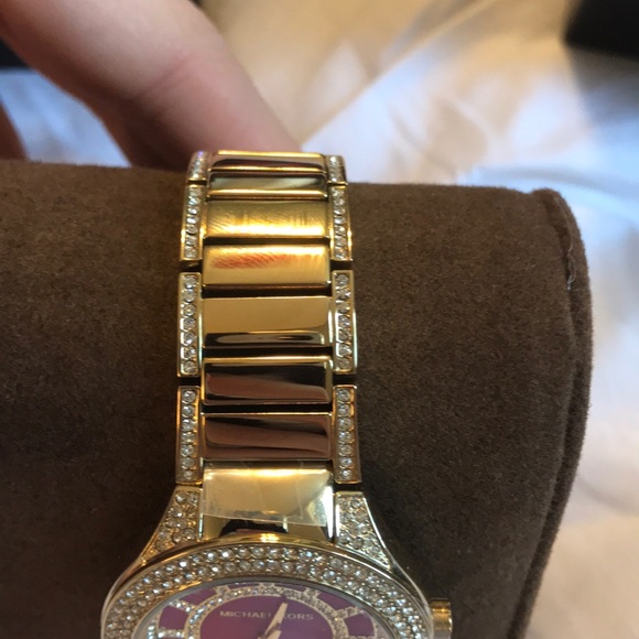 Michael Kors mini pink face, gold watch